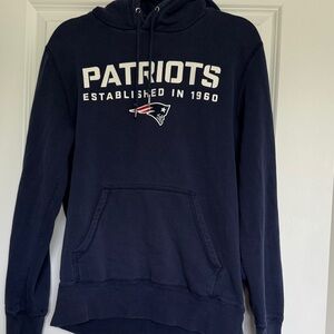 Nike Navy Patriots Crewneck Sweatshirt with Front Logo